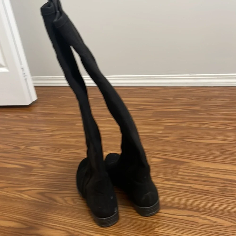 Women’s knee high suede boots - Picture 4 of 6